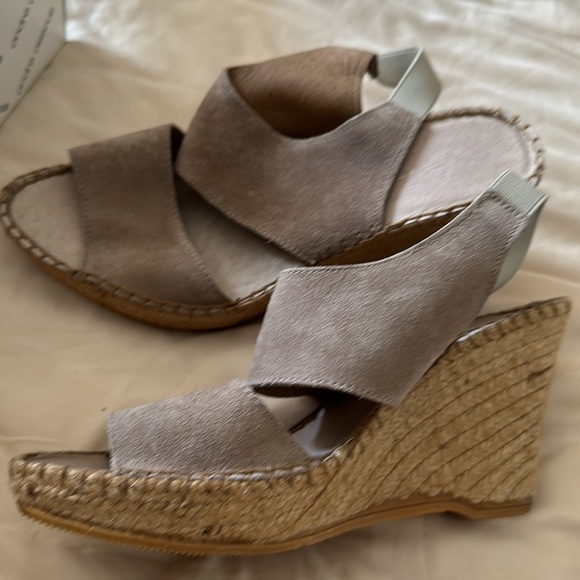 ANDRE’ ASSOUS Brand New Reese Wedges Espradrilles Taupe Suede - Picture 7 of 10